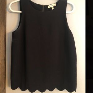 XS black scalloped tank